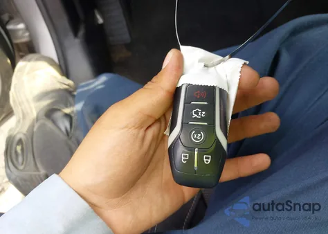 2016 Ford Mustang V6 z USA, uszkodzony, nr VIN 1FA6P8AM5G5259155